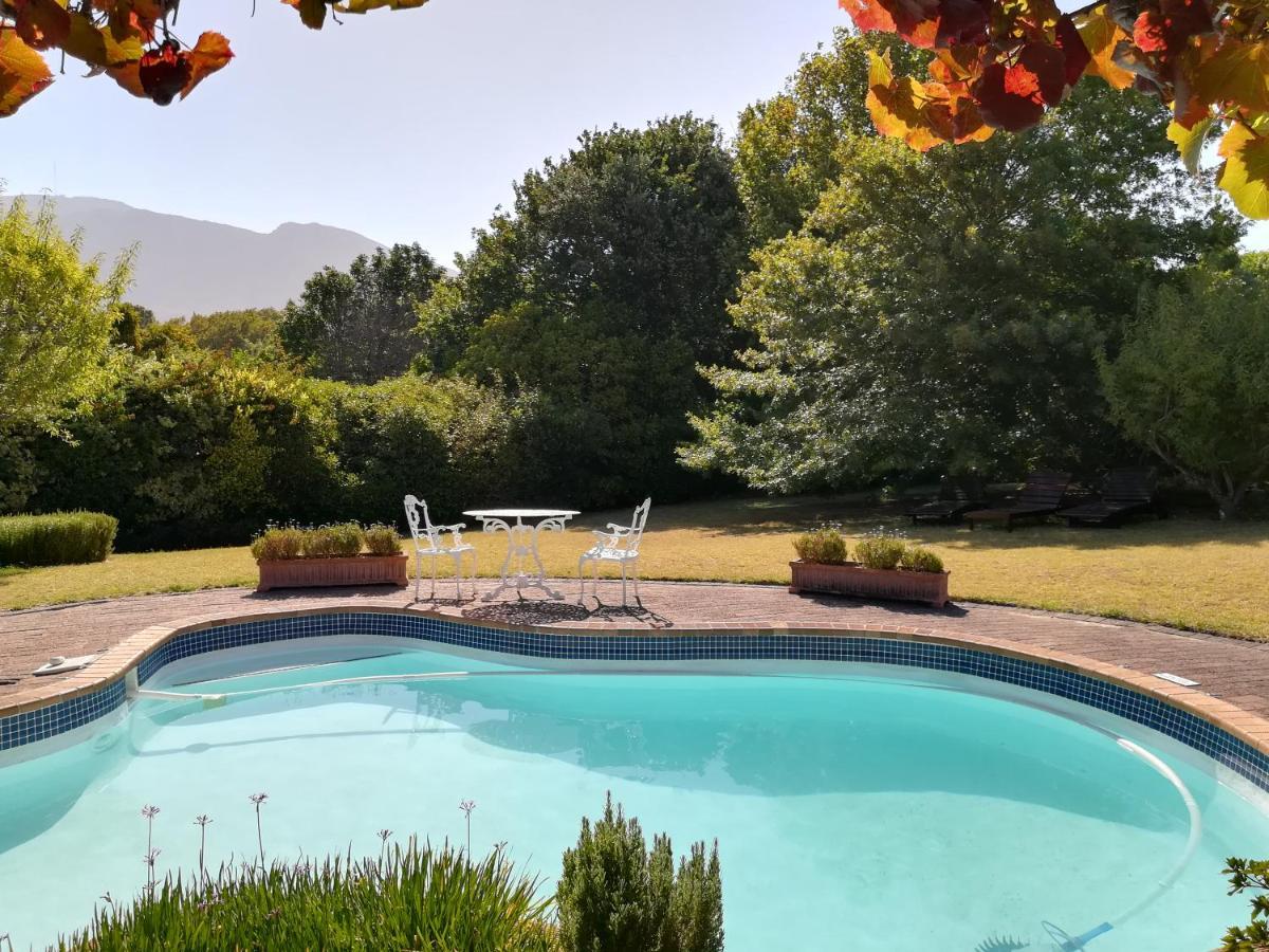 Bed & Breakfast Le Petit Vignoble Cape Town